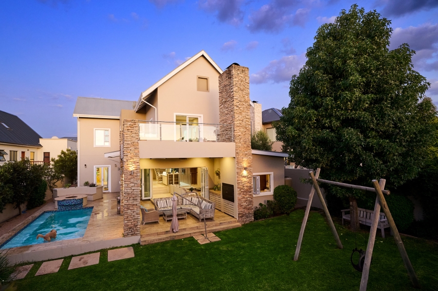 4 Bedroom Property for Sale in Waterfall Country Village Gauteng