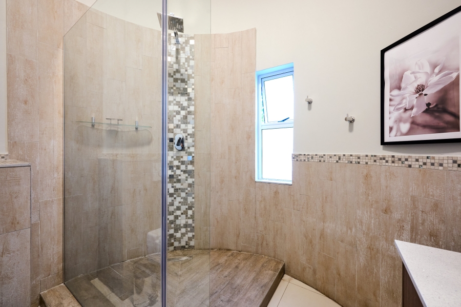 4 Bedroom Property for Sale in Waterfall Country Village Gauteng