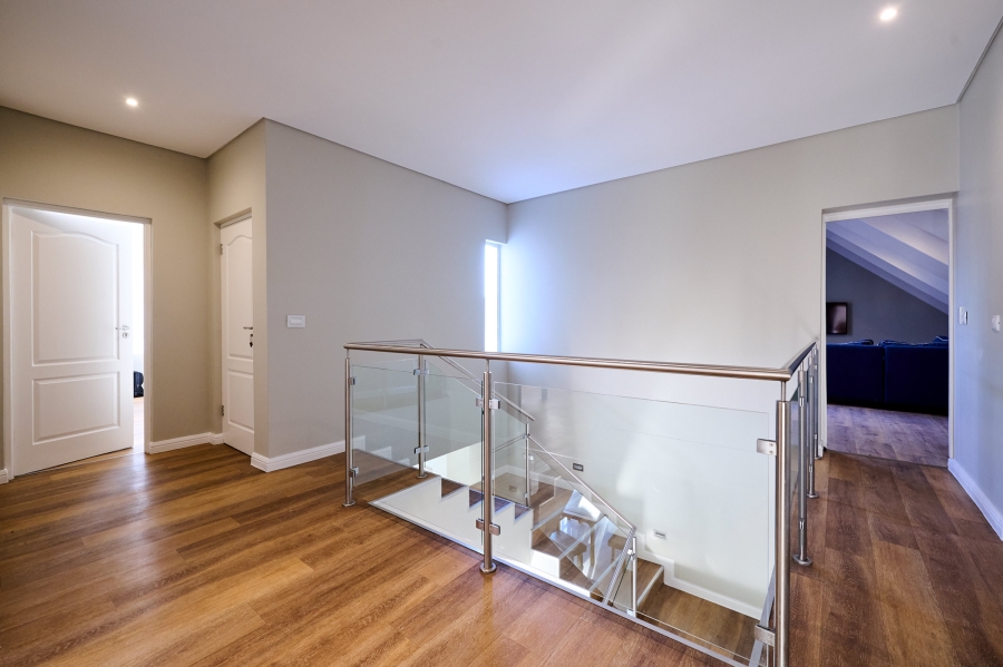 4 Bedroom Property for Sale in Waterfall Country Village Gauteng