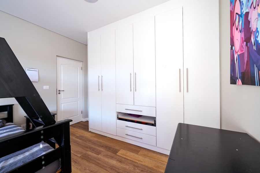 4 Bedroom Property for Sale in Waterfall Country Village Gauteng