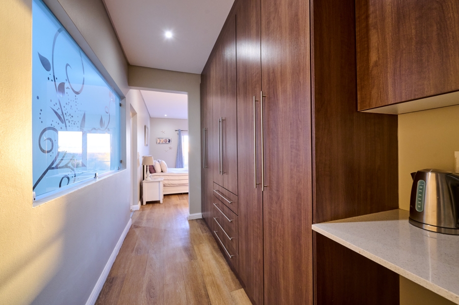 4 Bedroom Property for Sale in Waterfall Country Village Gauteng