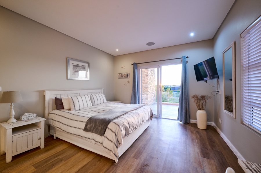 4 Bedroom Property for Sale in Waterfall Country Village Gauteng