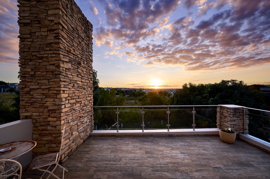 4 Bedroom Property for Sale in Waterfall Country Village Gauteng