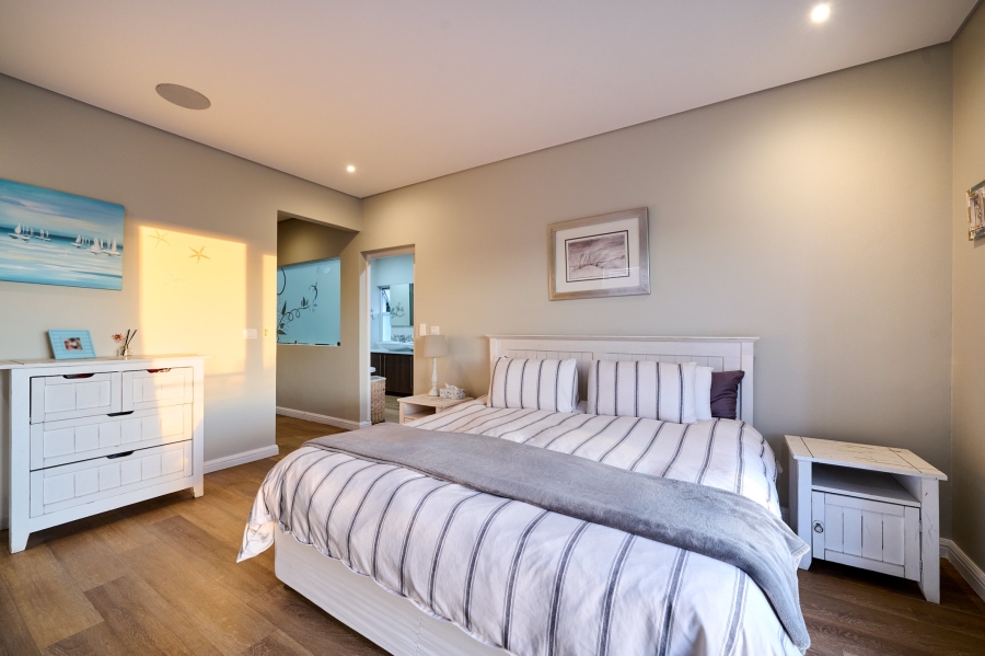 4 Bedroom Property for Sale in Waterfall Country Village Gauteng