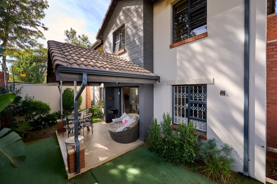 3 Bedroom Property for Sale in Crowthorne AH Gauteng