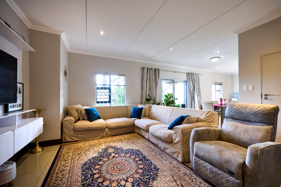 3 Bedroom Property for Sale in Crowthorne AH Gauteng