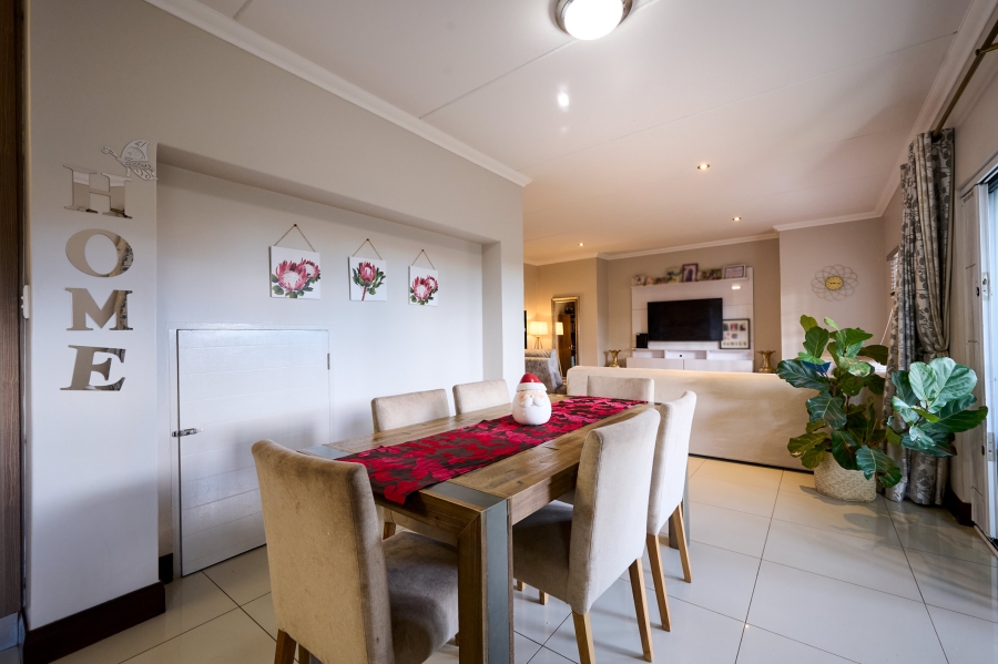 3 Bedroom Property for Sale in Crowthorne AH Gauteng