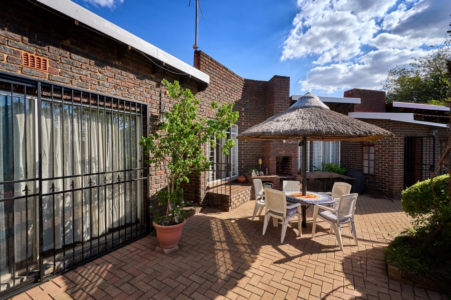 3 Bedroom Property for Sale in Vorna Valley Gauteng