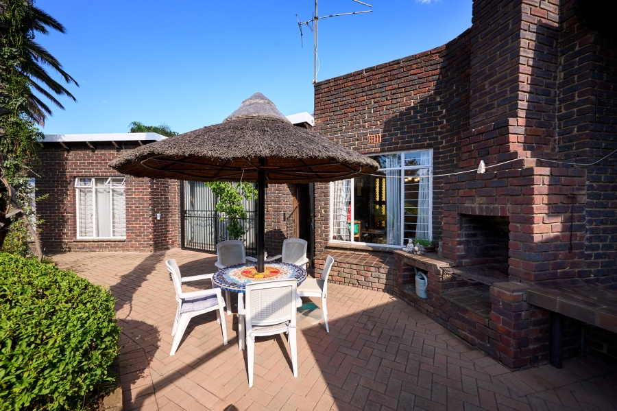 3 Bedroom Property for Sale in Vorna Valley Gauteng