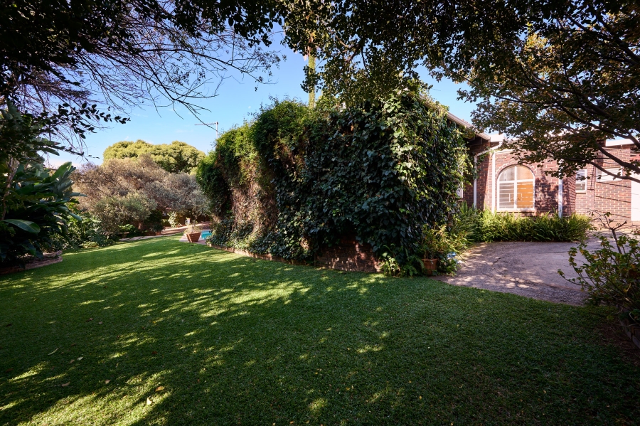 3 Bedroom Property for Sale in Vorna Valley Gauteng