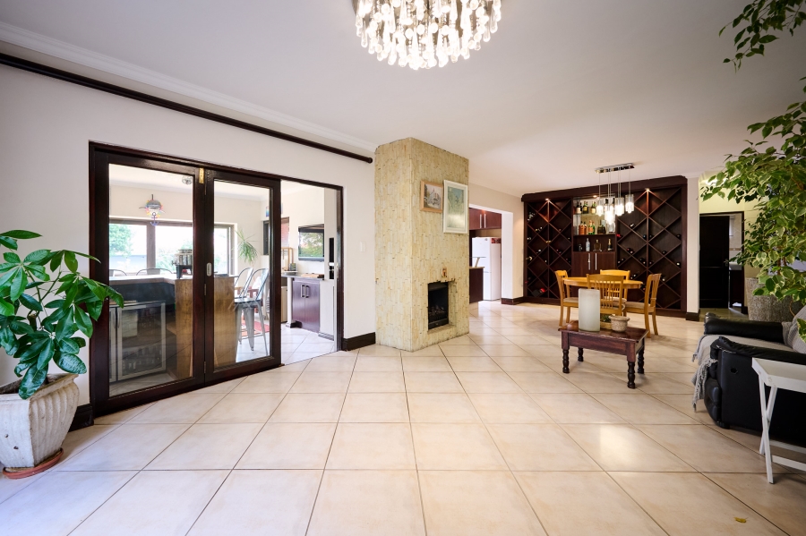 4 Bedroom Property for Sale in Carlswald North Estate Gauteng