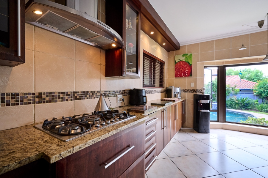 4 Bedroom Property for Sale in Carlswald North Estate Gauteng