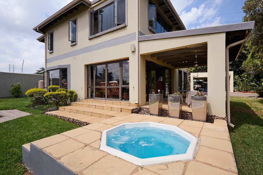 4 Bedroom Property for Sale in Carlswald North Estate Gauteng