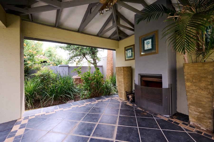 4 Bedroom Property for Sale in Carlswald North Estate Gauteng