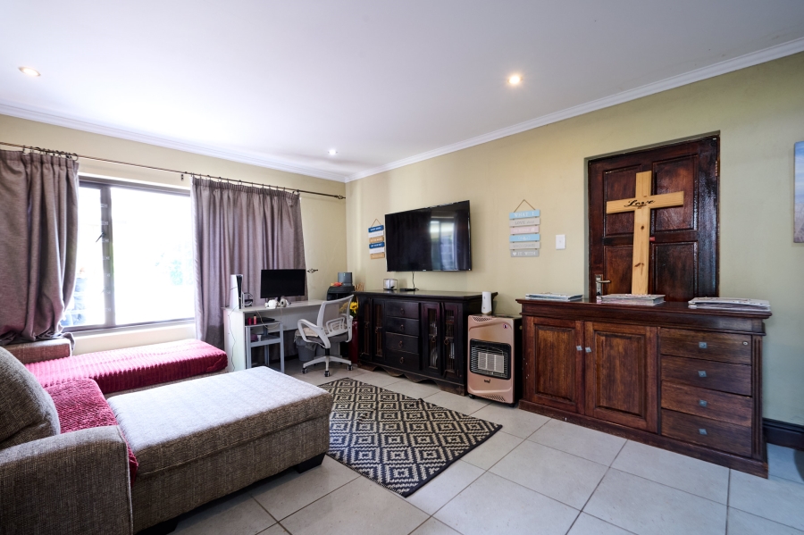 4 Bedroom Property for Sale in Carlswald North Estate Gauteng