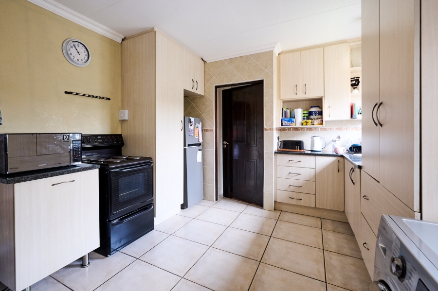 4 Bedroom Property for Sale in Carlswald North Estate Gauteng