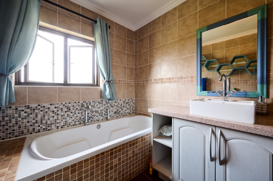 4 Bedroom Property for Sale in Carlswald North Estate Gauteng