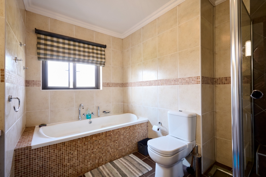 4 Bedroom Property for Sale in Carlswald North Estate Gauteng