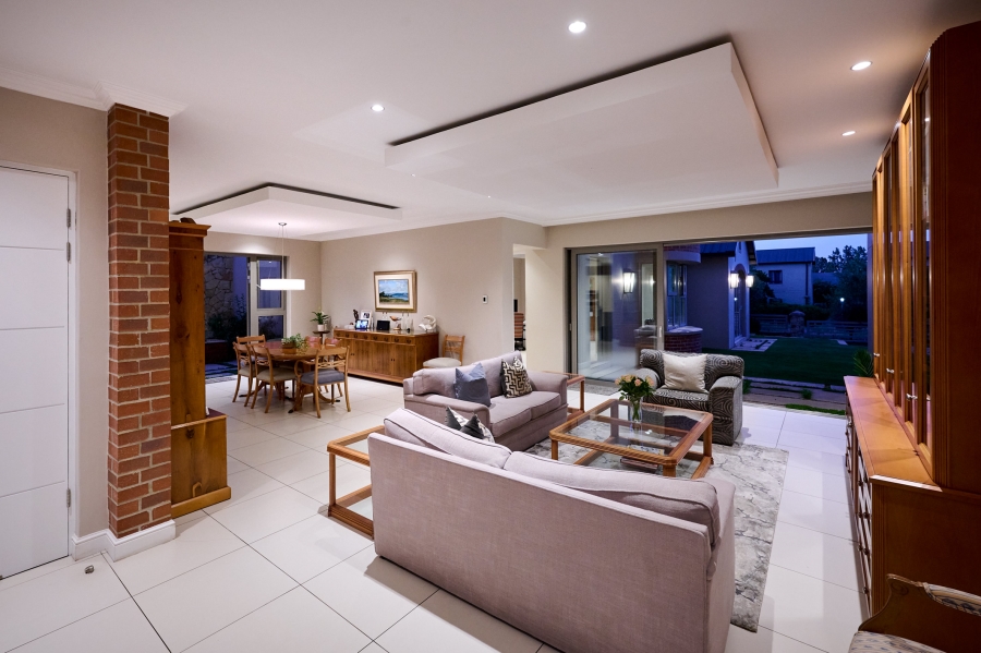 4 Bedroom Property for Sale in Waterfall Country Estate Gauteng