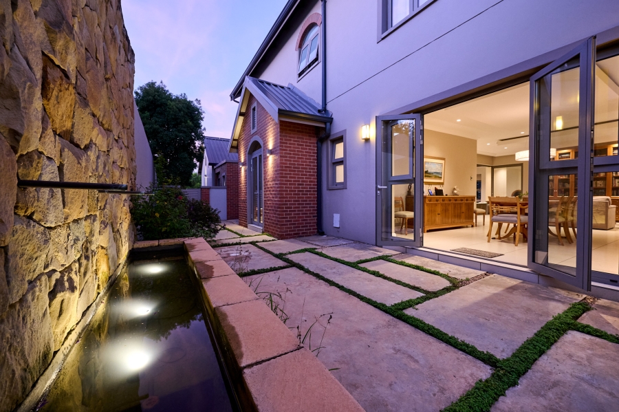 4 Bedroom Property for Sale in Waterfall Country Estate Gauteng