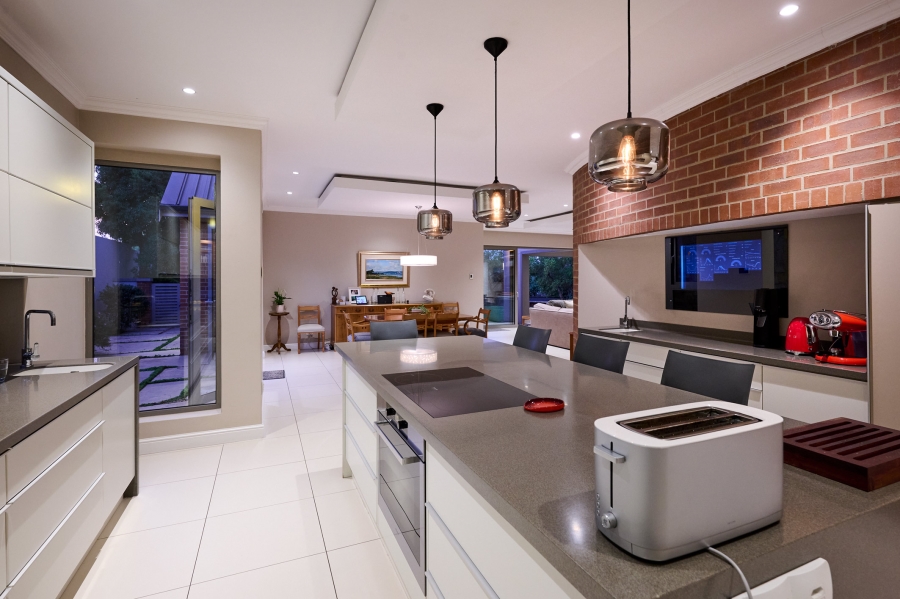 4 Bedroom Property for Sale in Waterfall Country Estate Gauteng