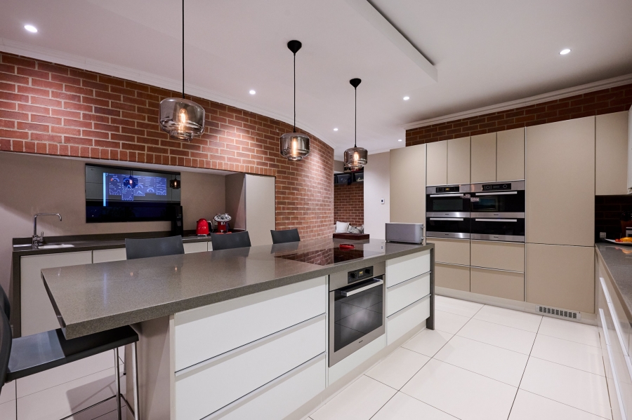 4 Bedroom Property for Sale in Waterfall Country Estate Gauteng