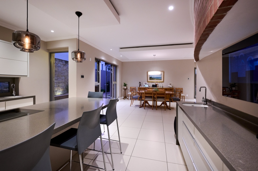 4 Bedroom Property for Sale in Waterfall Country Estate Gauteng