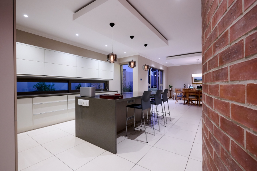 4 Bedroom Property for Sale in Waterfall Country Estate Gauteng