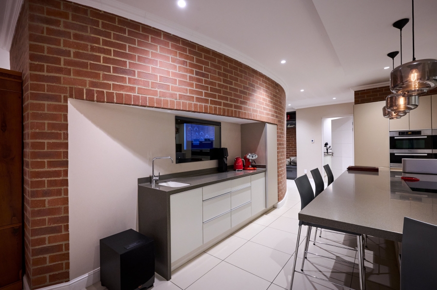 4 Bedroom Property for Sale in Waterfall Country Estate Gauteng