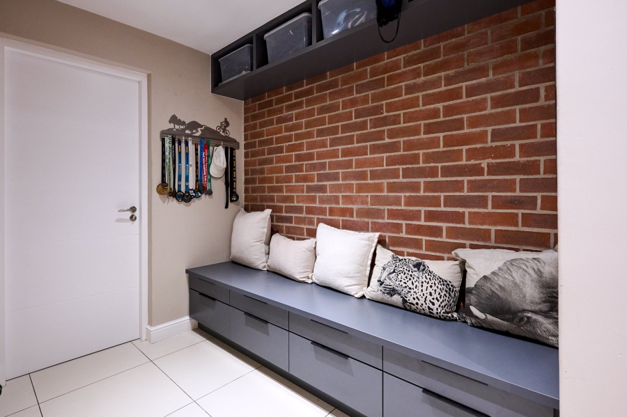 4 Bedroom Property for Sale in Waterfall Country Estate Gauteng