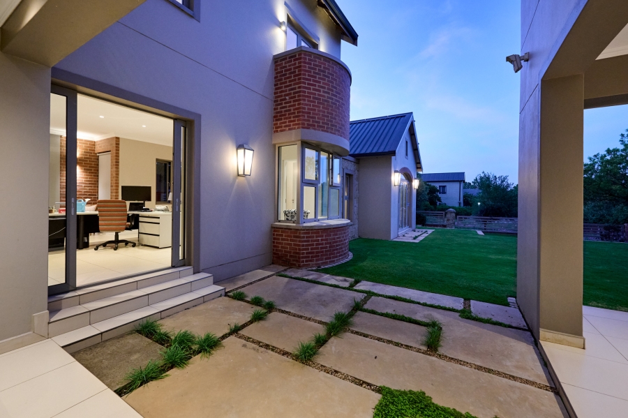 4 Bedroom Property for Sale in Waterfall Country Estate Gauteng