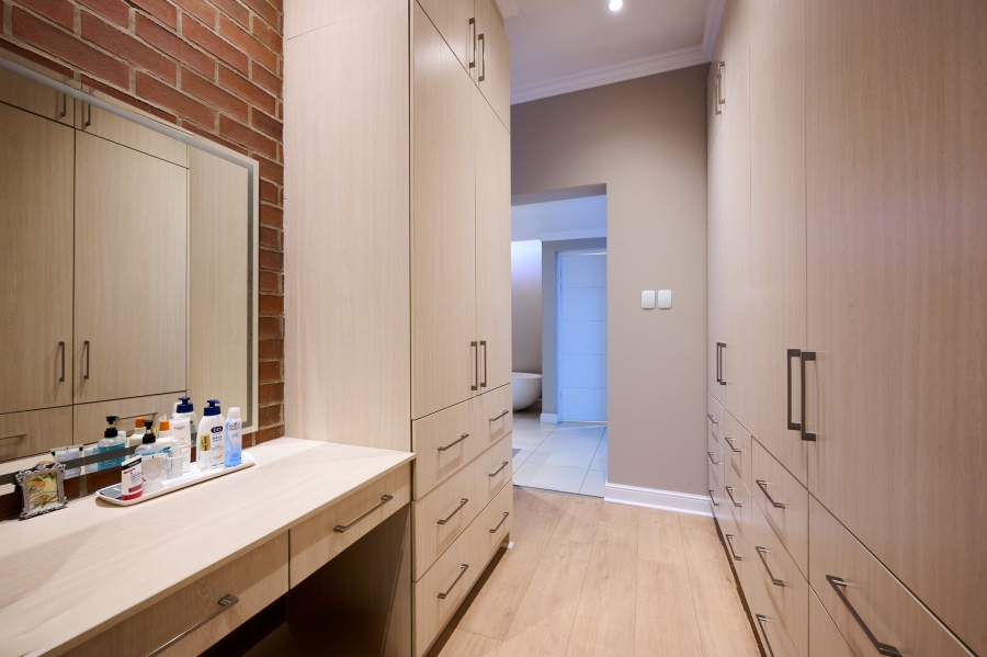 4 Bedroom Property for Sale in Waterfall Country Estate Gauteng