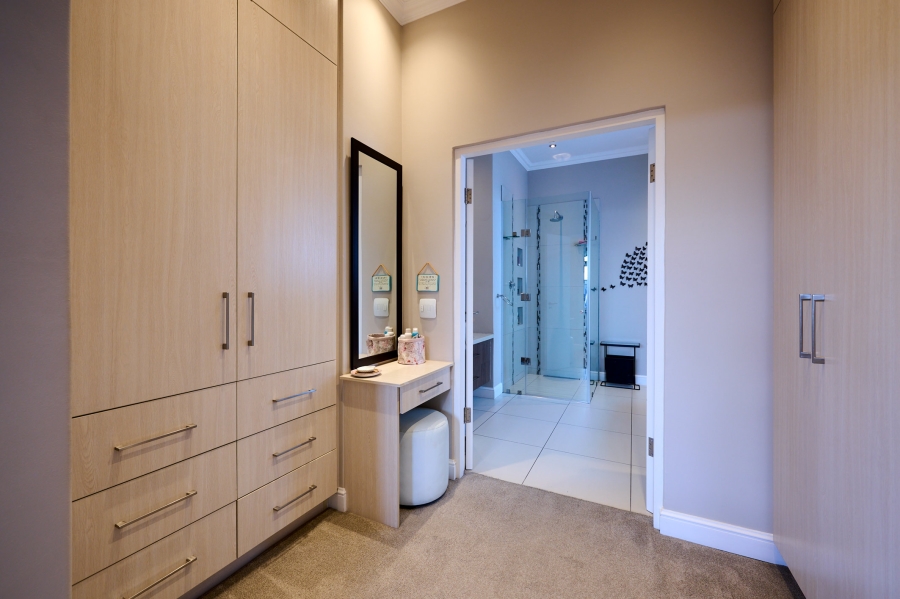 4 Bedroom Property for Sale in Waterfall Country Estate Gauteng