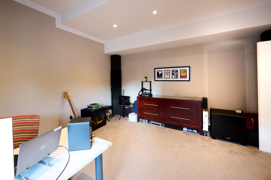 4 Bedroom Property for Sale in Waterfall Country Estate Gauteng