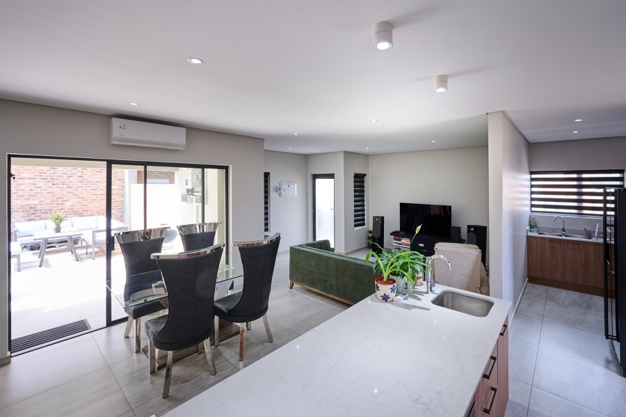 2 Bedroom Property for Sale in Carlswald Gauteng