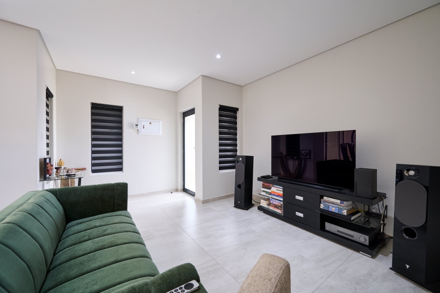 2 Bedroom Property for Sale in Carlswald Gauteng