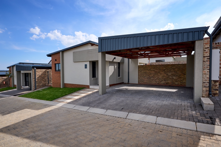 2 Bedroom Property for Sale in Carlswald Gauteng