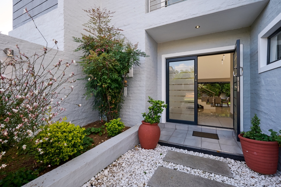 3 Bedroom Property for Sale in Waterfall Country Village Gauteng