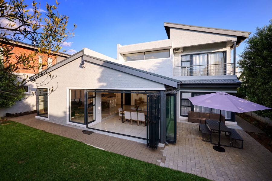 3 Bedroom Property for Sale in Waterfall Country Village Gauteng