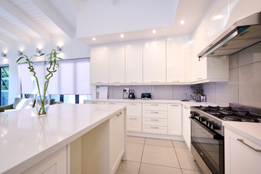 3 Bedroom Property for Sale in Waterfall Country Village Gauteng