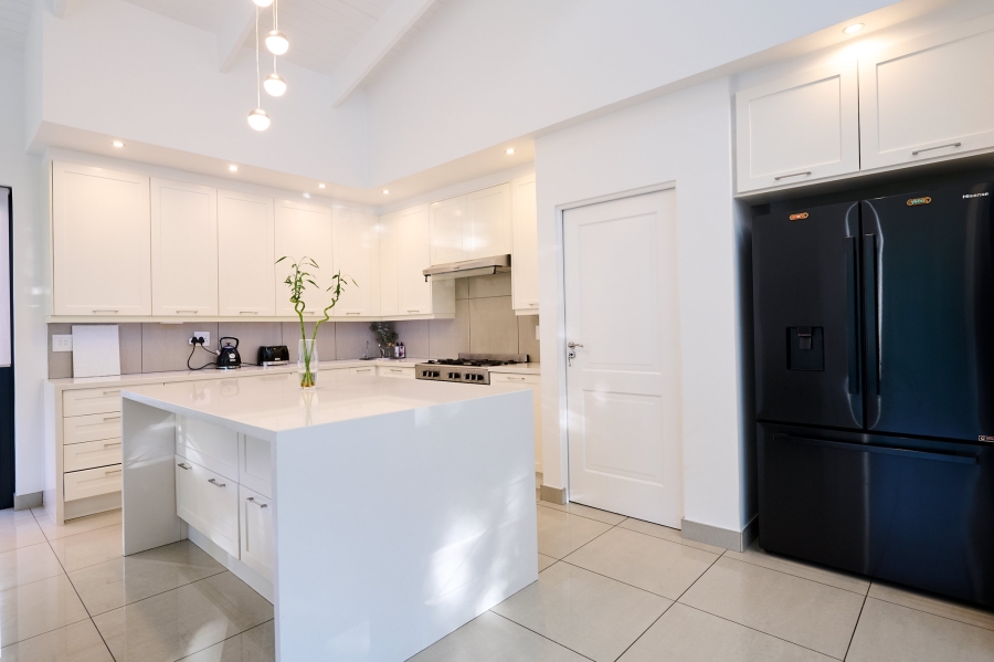 3 Bedroom Property for Sale in Waterfall Country Village Gauteng