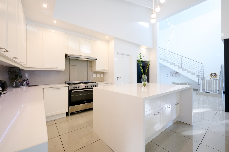 3 Bedroom Property for Sale in Waterfall Country Village Gauteng