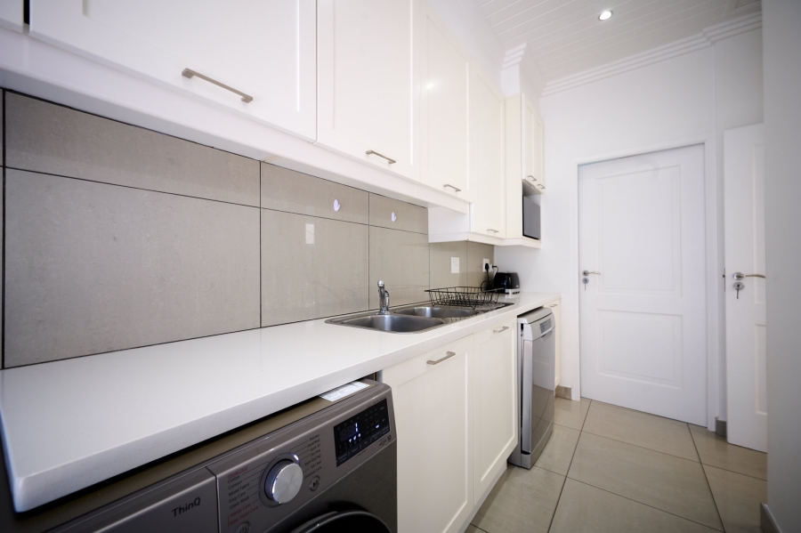 3 Bedroom Property for Sale in Waterfall Country Village Gauteng