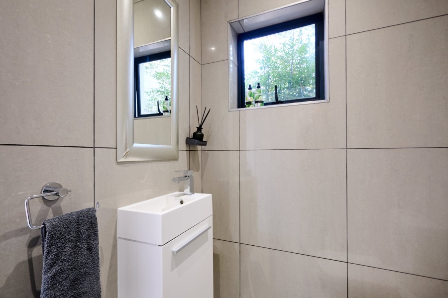 3 Bedroom Property for Sale in Waterfall Country Village Gauteng