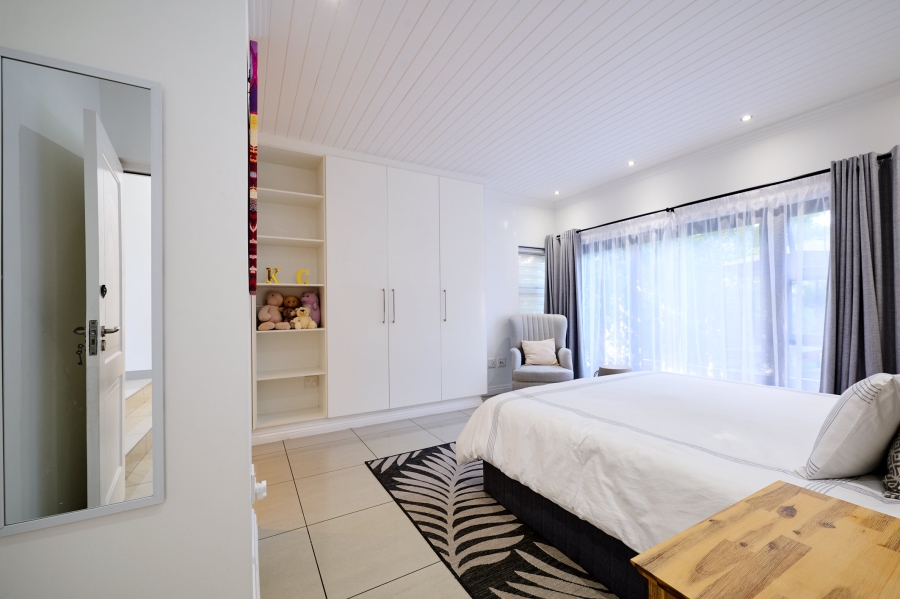 3 Bedroom Property for Sale in Waterfall Country Village Gauteng