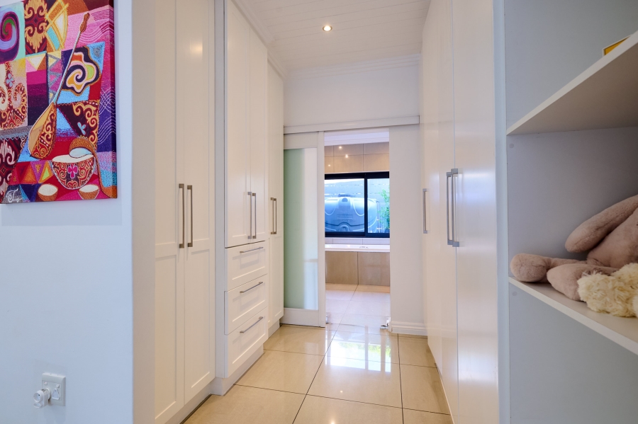 3 Bedroom Property for Sale in Waterfall Country Village Gauteng