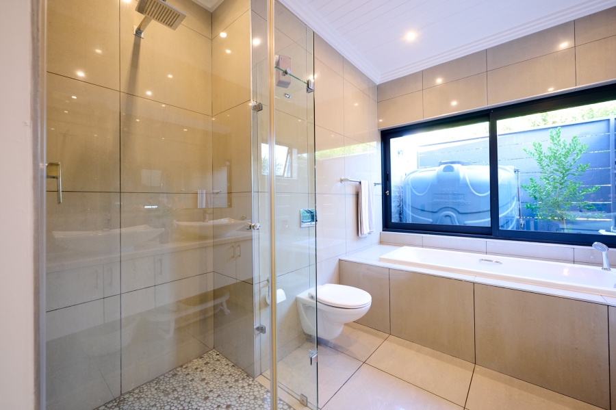 3 Bedroom Property for Sale in Waterfall Country Village Gauteng