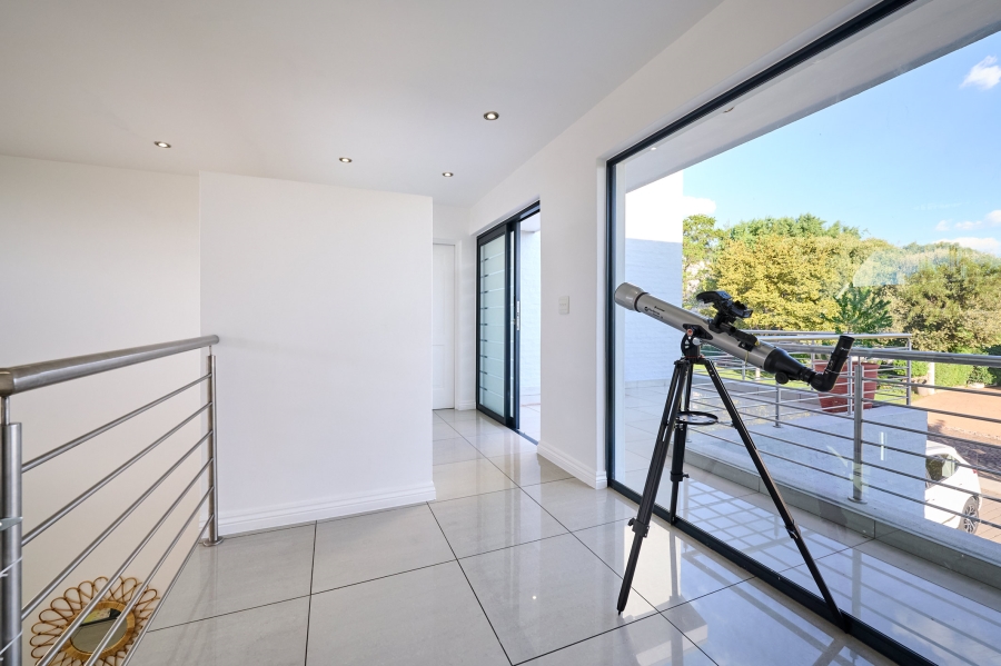 3 Bedroom Property for Sale in Waterfall Country Village Gauteng