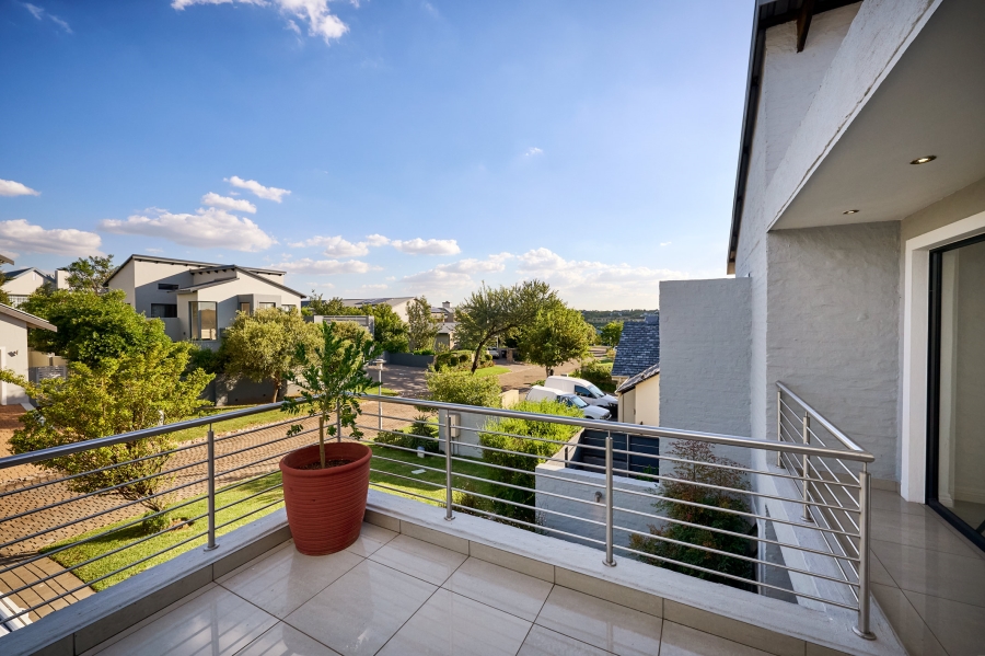 3 Bedroom Property for Sale in Waterfall Country Village Gauteng