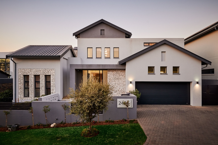 5 Bedroom Property for Sale in Waterfall Country Village Gauteng